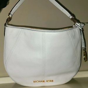 Michael Kors  Bedford medium crescent shoulder bag optic white leather
